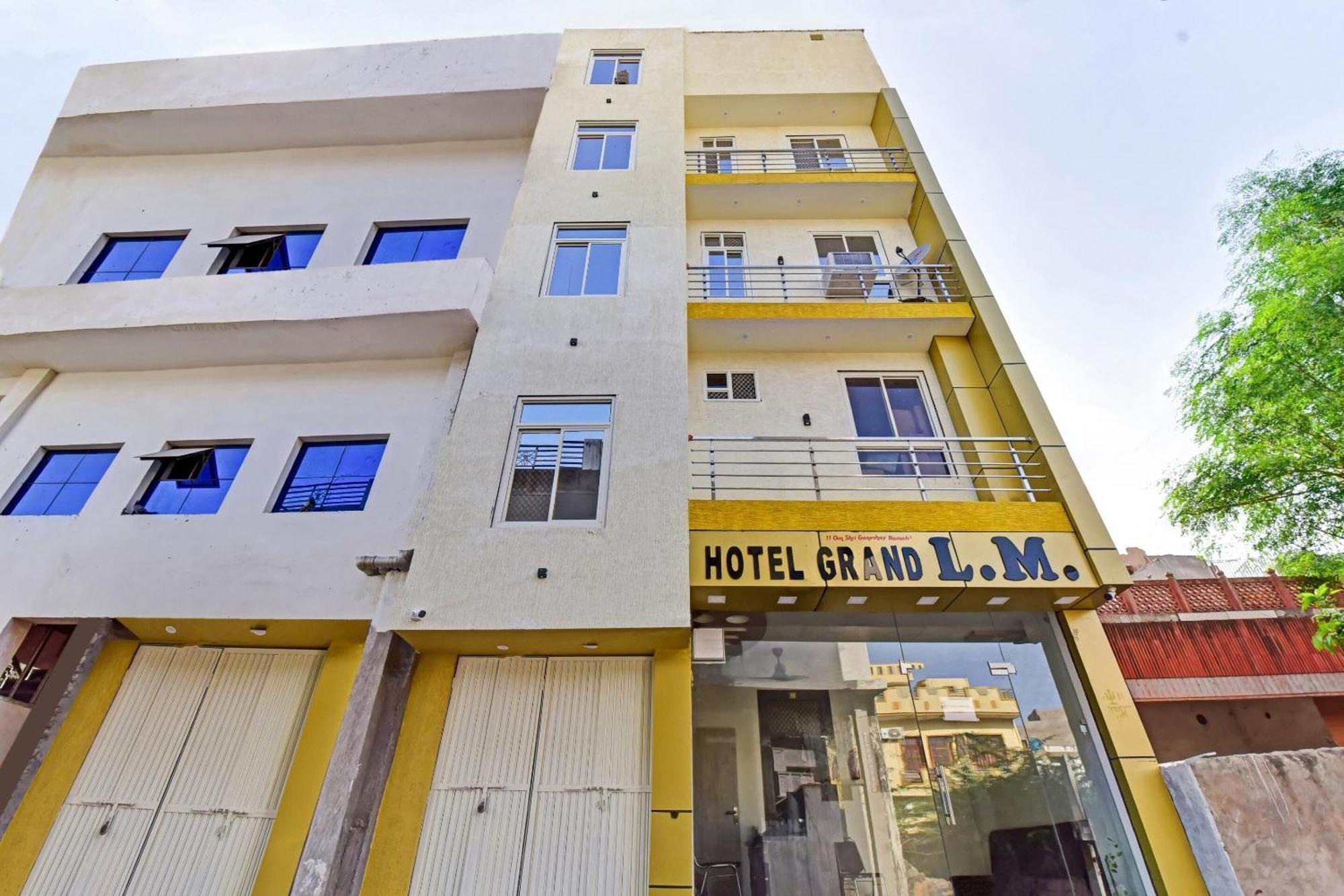 Hotel O Grand L M Ajmer Exteriör bild
